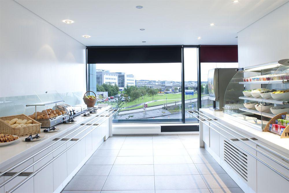 Holiday Inn Express Dundee By Ihg Restaurant bilde